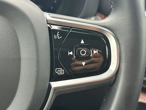 Certified 2023 Volvo XC60 T8 Plus w/ Protection Package Premier AWD/4WD image 29