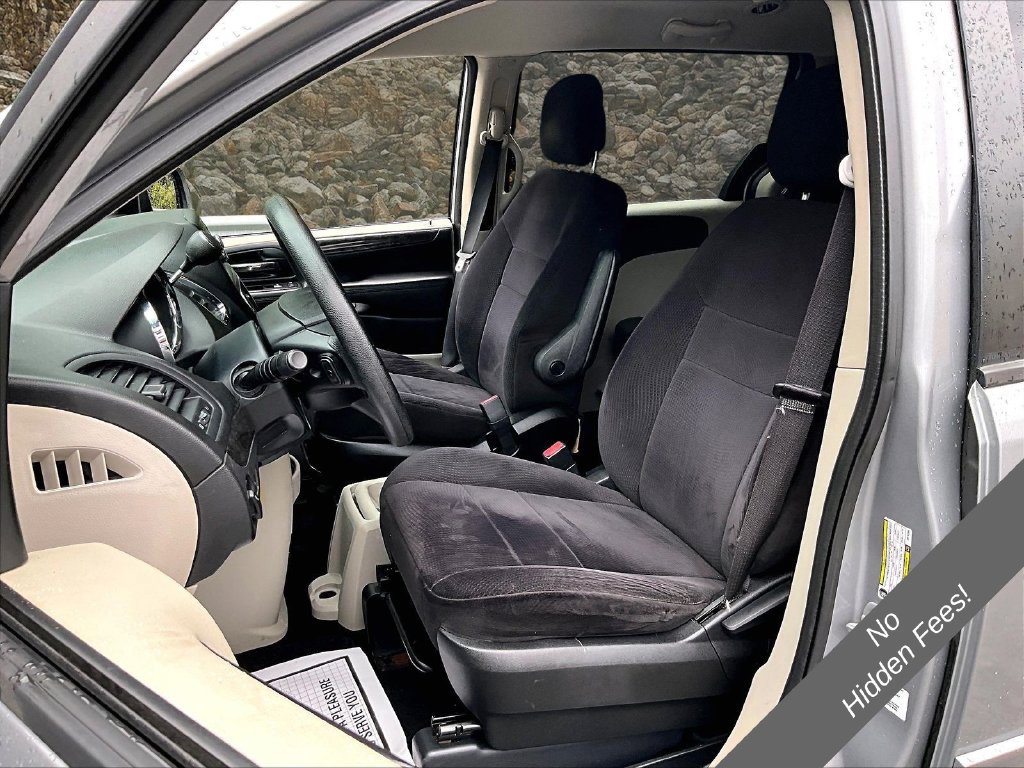 Used 2013 Dodge Grand Caravan SE FWD image 19