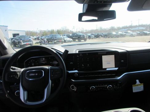 New 2026 GMC Sierra 1500 SLE w/ Max Trailering Package AWD/4WD image 16