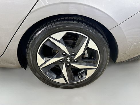 Used 2023 Hyundai Elantra Limited FWD image 37