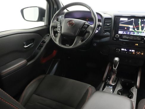 Used 2024 Nissan Frontier Pro-X RWD image 30