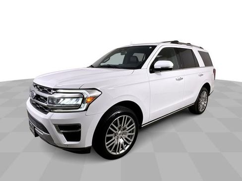 Used 2024 Ford Expedition Limited image 4