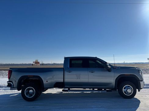 New 2026 GMC Sierra 3500 SLE w/ SLE Value Package image 2