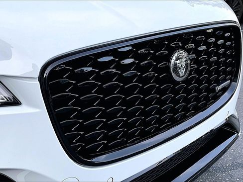 Used 2025 Jaguar F-PACE R-Dynamic S image 31