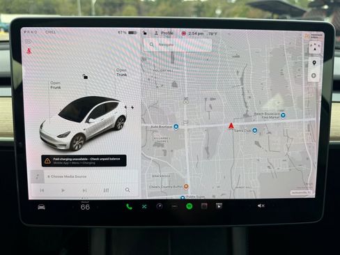 Used 2021 Tesla Model Y Long Range image 13