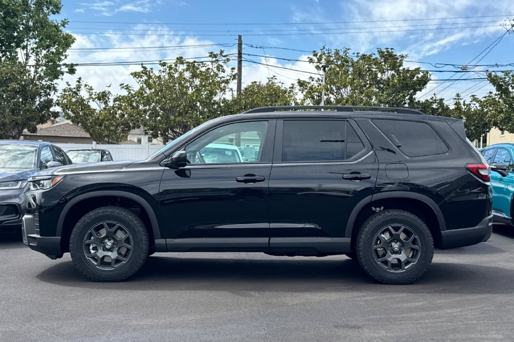New 2026 Honda Pilot TrailSport image 7