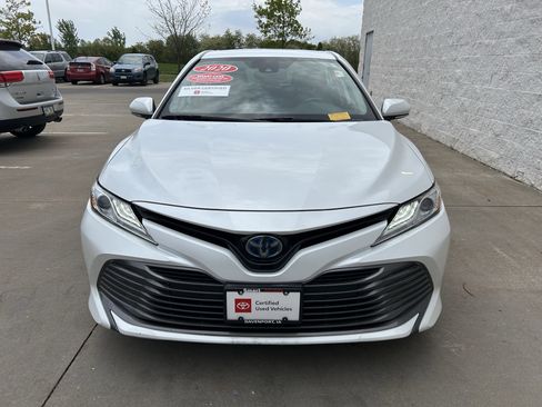 Certified 2020 Toyota Camry XLE w/ Four Season Floor Mat Package FWD image 2