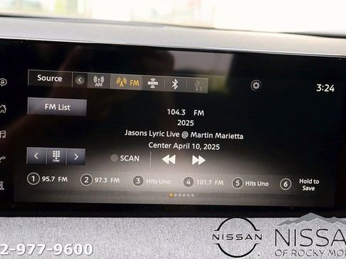 New 2025 Nissan Kicks SV w/ Charging Package FWD image 24