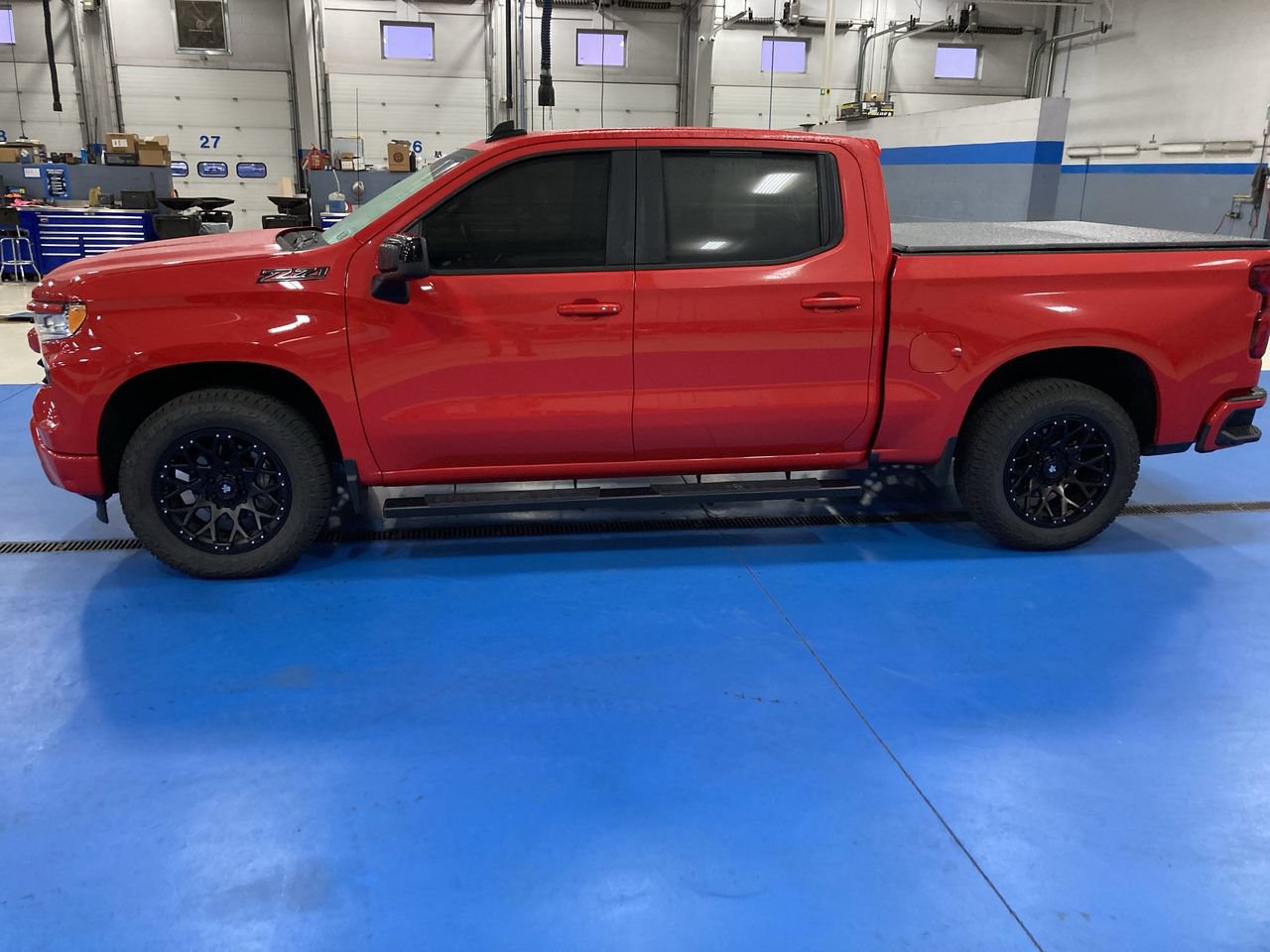 Used 2023 Chevrolet Silverado 1500 RST w/ Convenience Package II AWD/4WD image 4