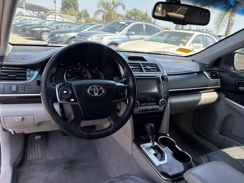 Used 2013 Toyota Camry XLE w/ Leather Pkg FWD image 24