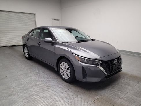 Used 2025 Nissan Sentra S FWD image 13