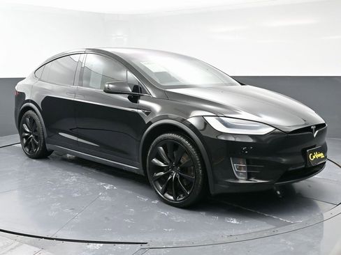 Used 2021 Tesla Model X Long Range image 2