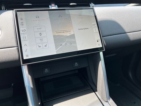 New 2025 Land Rover Discovery Sport S image 16