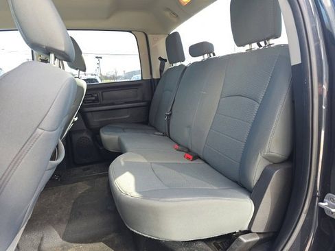 Used 2014 RAM 2500 Tradesman w/ Chrome Appearance Group image 16