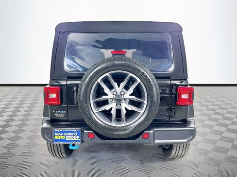 Used 2024 Jeep Wrangler Unlimited w/ Convenience Group AWD/4WD image 6