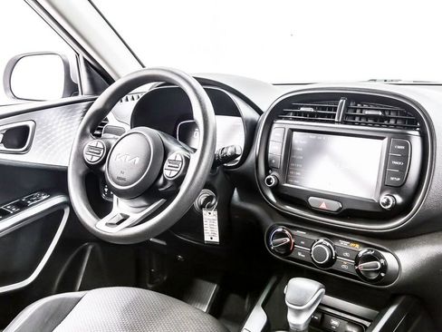 Used 2023 Kia Soul LX FWD image 19