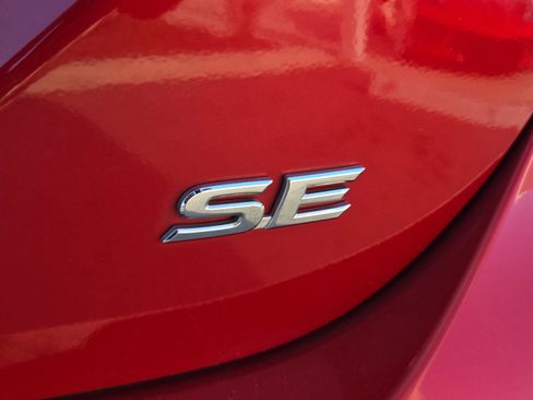 Used 2023 Toyota Camry SE image 27