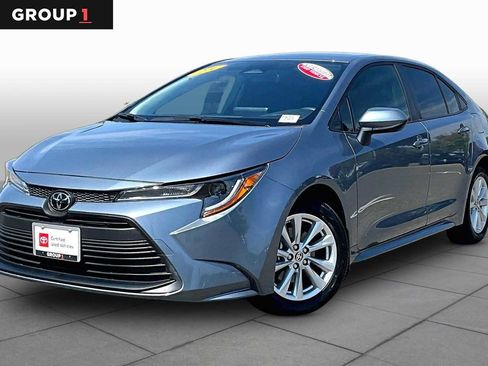 Certified 2023 Toyota Corolla LE w/ LE Convenience Package FWD image 1