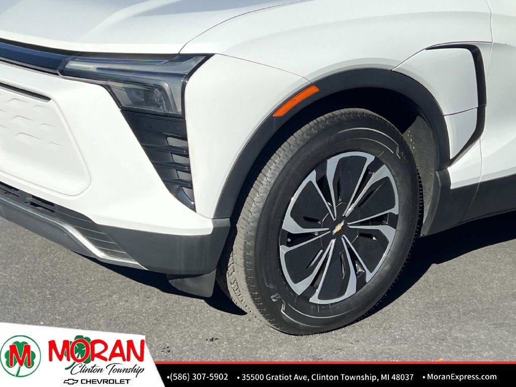 Used 2024 Chevrolet Blazer EV LT AWD/4WD image 9