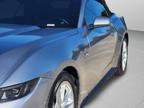 Used 2025 Ford Mustang GT Premium RWD image 40