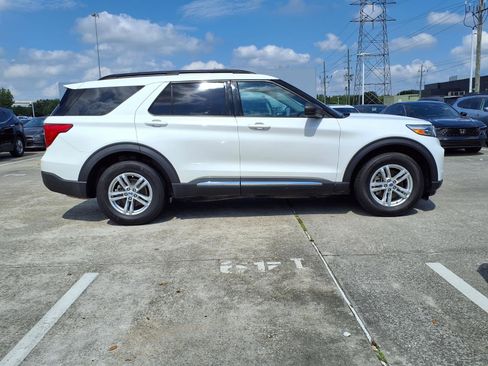 Used 2022 Ford Explorer XLT w/ Class IV Trailer Tow Package AWD/4WD image 26