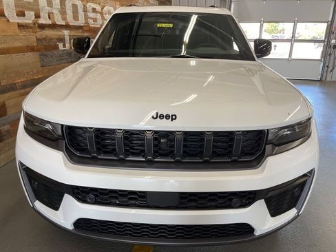 New 2026 Jeep Grand Cherokee L Limited AWD/4WD image 8