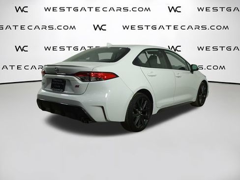 Used 2025 Toyota Corolla SE image 40