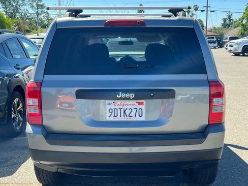 Used 2014 Jeep Patriot Sport image 5