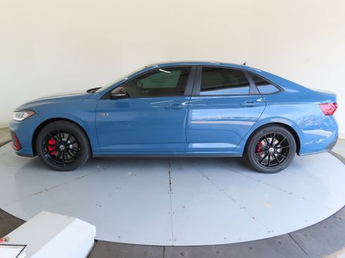 New 2026 Volkswagen Jetta GLI Autobahn FWD image 7