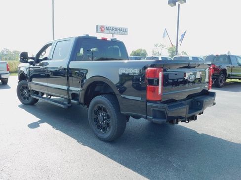 New 2026 Ford F250 Lariat w/ Black Appearance Package image 7