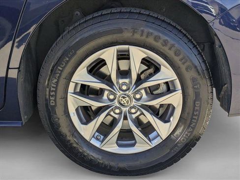 Used 2023 Toyota Sienna XLE image 26