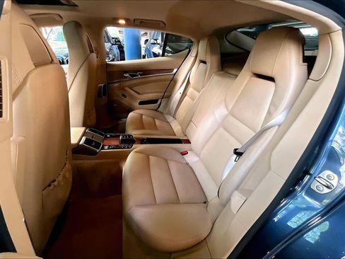 Used 2014 Porsche Panamera image 19