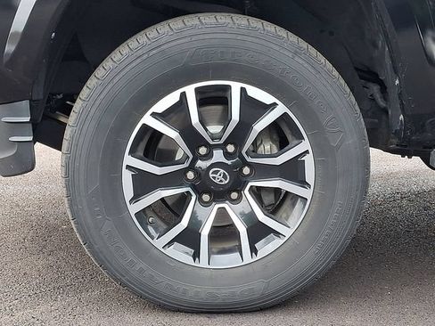 Used 2020 Toyota Tacoma TRD Sport AWD/4WD image 8
