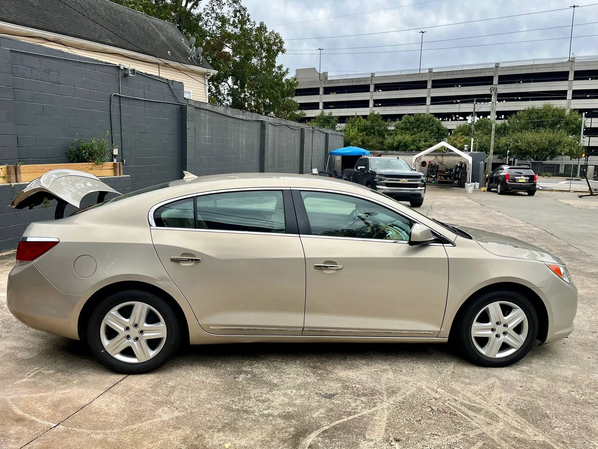 Used 2010 Buick LaCrosse CX FWD image 3