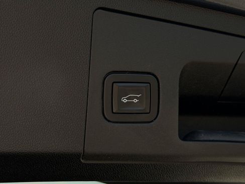 Used 2019 Cadillac XT4 Sport FWD image 27