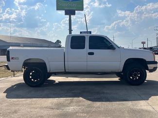 Used 2004 Chevrolet Silverado 1500 4x4 Extended Cab w/ Light Duty Power Package image 1