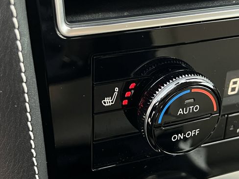 Used 2023 INFINITI QX80 Premium Select w/ All-Season Package image 18