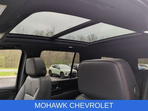 Used 2024 Chevrolet Tahoe RST w/ Luxury Package AWD/4WD image 17