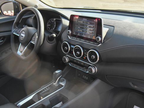 Used 2025 Nissan Sentra SV FWD image 37