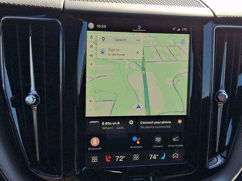 Used 2024 Volvo XC60 B5 Ultimate w/ Climate Package image 18