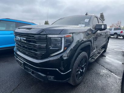 Used 2025 GMC Sierra 1500 Elevation w/ Elevation Premium Package