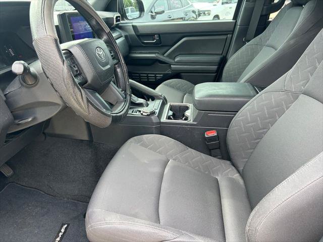 Certified 2024 Toyota Tacoma SR5 AWD/4WD image 11