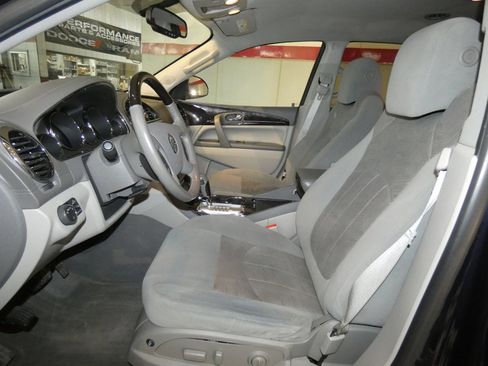 Used 2017 Buick Enclave Convenience image 10