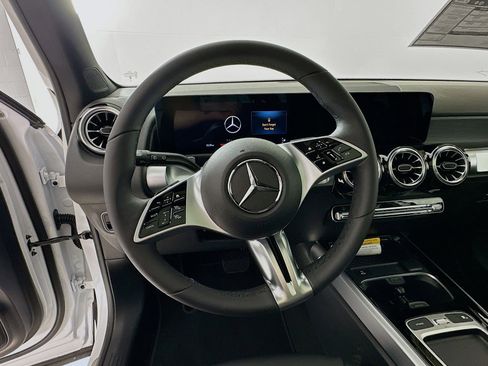 New 2026 Mercedes-Benz GLB 250 image 12