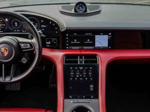 Used 2020 Porsche Taycan Turbo image 10