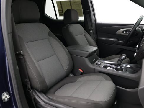 Used 2023 Chevrolet Traverse LT FWD image 43