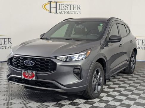 Used 2024 Ford Escape ST-Line w/ Tech Pack #1 AWD/4WD image 5