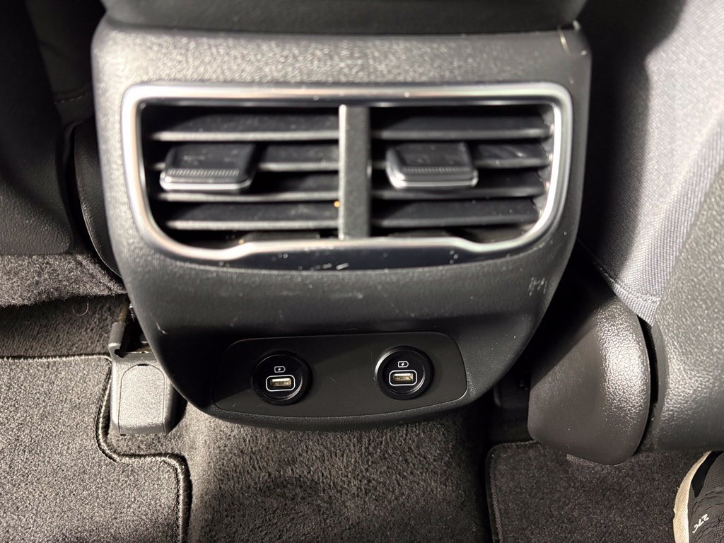 Used 2022 Hyundai Santa Fe SE AWD/4WD image 17