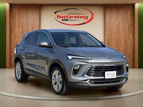 Used 2024 Buick Encore GX Preferred FWD image 3