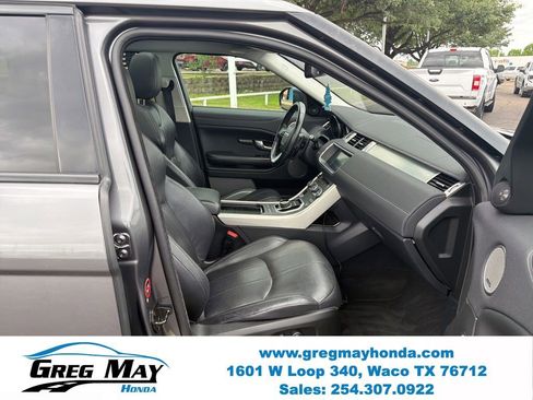 Used 2017 Land Rover Range Rover Evoque SE Premium image 36